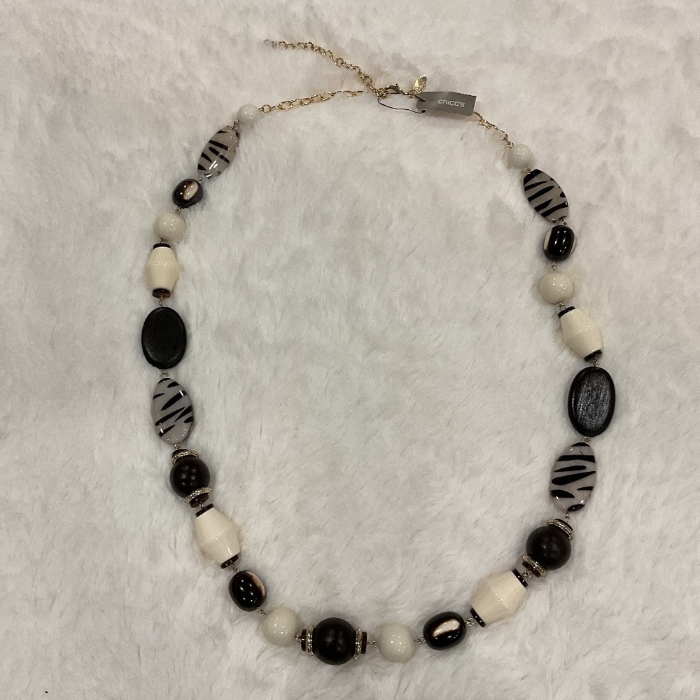 Chico’s Eman Brown and Cream Acrylic and Wood Beads